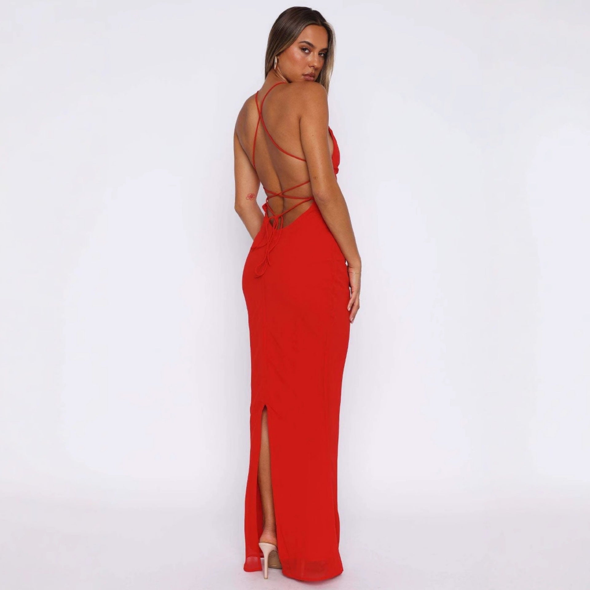 Damen Elegantes Maxikleid mit tiefem V-Ausschnitt und Spaghettiträgern R&B