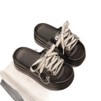 Damen Sportliche Sandalen mit luxuriösem Schnürdesign und trendigen Metallakzenten EB