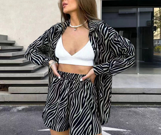 Damen elegante Kurzarmbluse mit Zebra-Print R&B