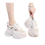 Damen Plateau-Sneaker mit luftiger Oberflächenstruktur und bequemer Dämpfung
