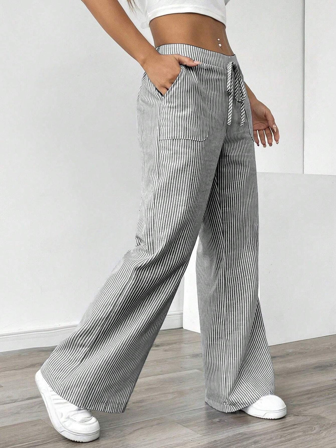 Damen weite Freizeithose mit Gürtel und praktischen Taschen R&B