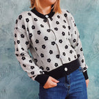 Damen Strickjacke mit floralem Muster und modischen Knopfdetails R&B
