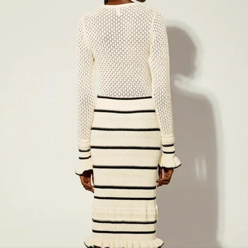 Damen Strickmaxikleid mit raffiniertem Lochmuster und kontrastierendem Streifen R&B