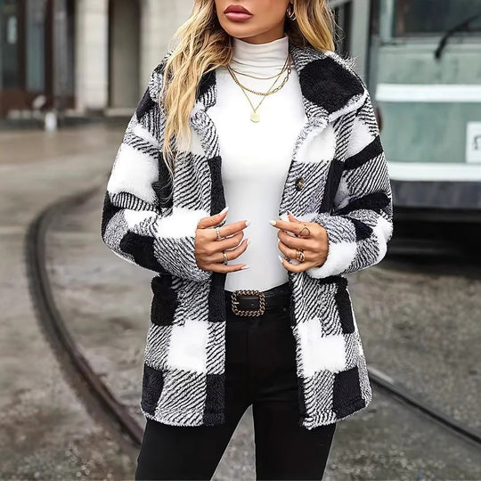 Damen Kuschelige Fleecejacke mit individuellen Karomuster R&B