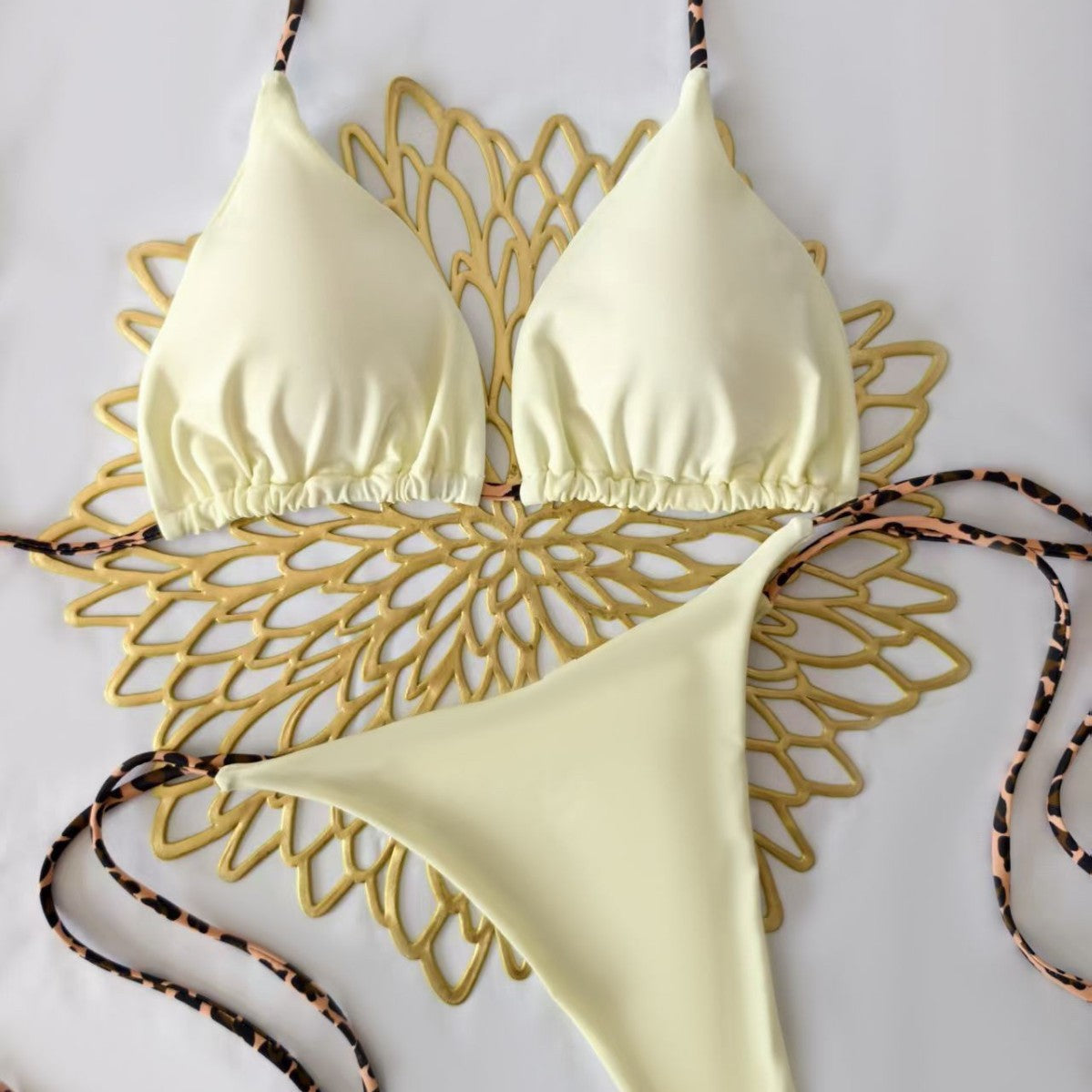 Damen Triangel-Bikini-Set mit verstellbaren Trägern und modischem Leoprint R&B