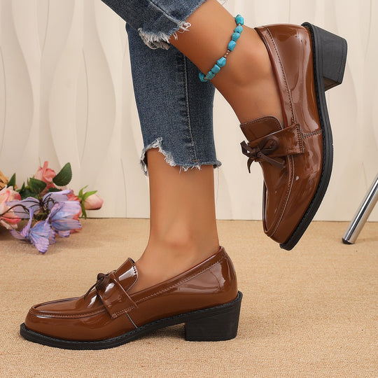 Damen elegante Lackleder-Mokassins mit modischem Schleifen-Detail R&B