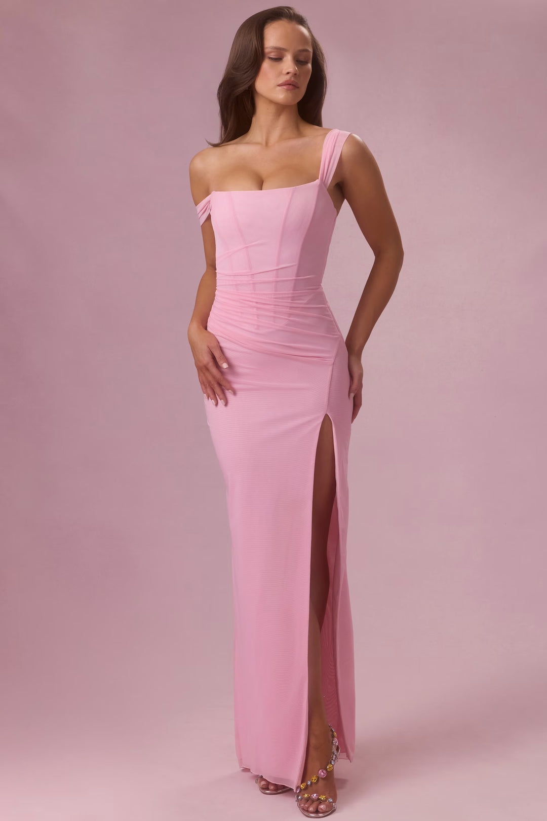 Damen Elegantes Maxikleid mit tiefem Schlitz und Rüschendetails R&B