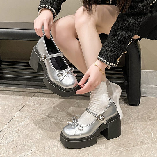 Damen Plateau-Pumps mit Riemchen und Schleifendetail R&B