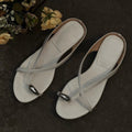 Damen Zehentrenner-Sandalen mit elegantem Riemendesign und modischem Schmuckdetail R&B
