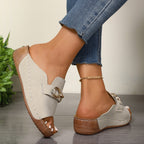 Damen Komfortable Mules mit modischem Schnallen-Detail und anatomischem Fußbett R&B