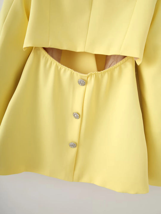 Damen strukturierter Blazer mit eleganten Klappärmel und dekorativem Verschluss R&B