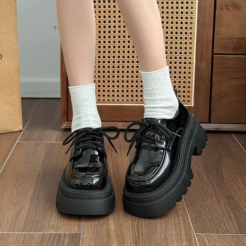 Damen Elegante Plateau Schnürschuhe mit glänzendem Obermaterial R&B