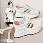 Damen Sportliche Plateau Sneakers mit strukturierter Laufsohle und modischen Akzenten R&B