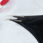 Damen Hoch geschnittener Bikinislip mit eleganten Kettendetails R&B