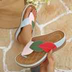 Damen Komfortable und stilvolle Zehentrenner-Sandalen mit einzigartigem Blattdesign R&B