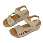 Damen modische Wedge-Sandalen mit blumiger Verzierung und verstellbarem Riemen R&B