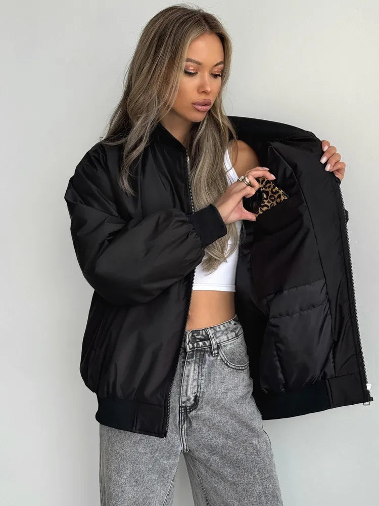 Damen modische Bomberjacke mit praktischen Innentaschen und sportivem Schnitt R&B