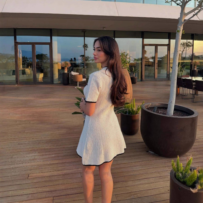 Damen modisches Shirtkleid aus strukturiertem Material mit kontrastierenden Details R&B