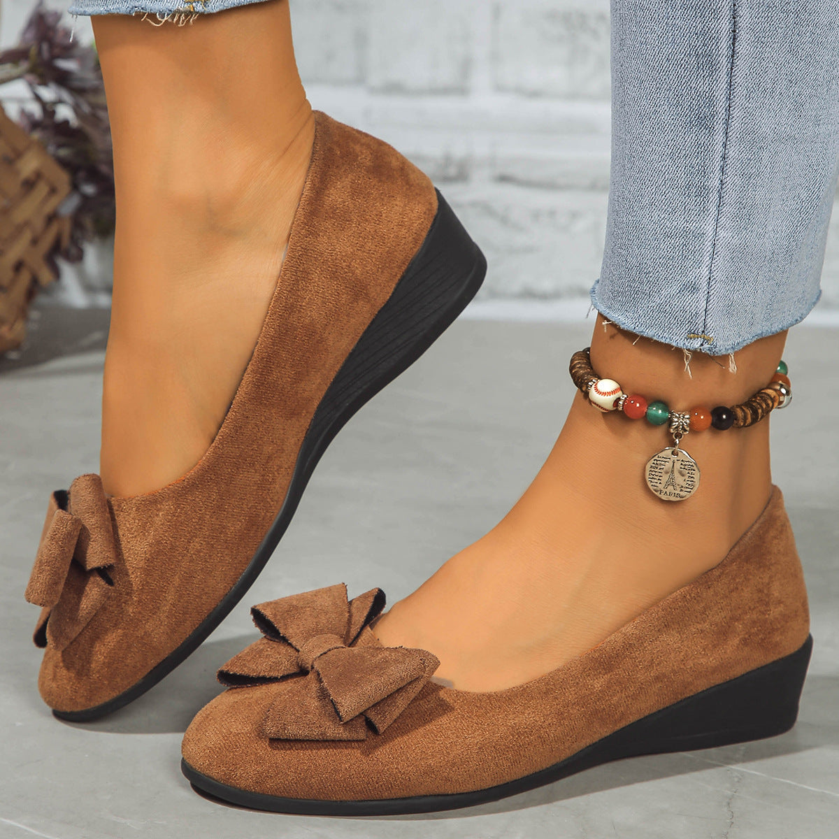 Damen elegante Wedge-Pantoletten mit überkreuzten Riemen und komfortablem Fußbett R&B