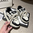 Damen Sportliche Sneaker im modernen Design mit dicker Sohle R&B