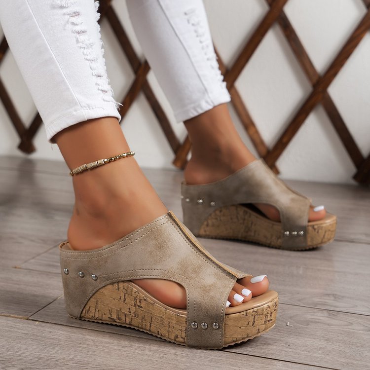 Damen Wedge-Pantoletten mit eleganter Riemenstruktur und rutschfester Sohle R&B