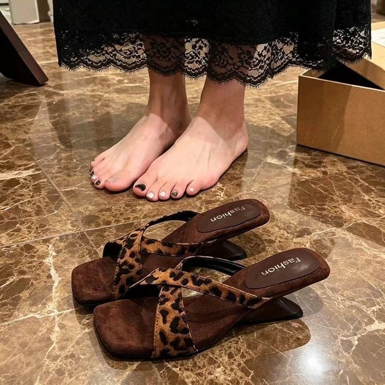 Damen elegante Riemchen-Sandaletten mit Punkten und komfortablem Fußbett R&B