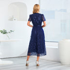 R&B | Kurzärmliges Kreuz V-Ausschnitt Gürtel Midi Kleid