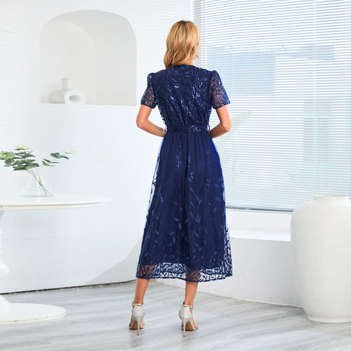 R&B | Kurzärmliges Kreuz V-Ausschnitt Gürtel Midi Kleid