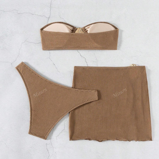 Damen Bikini-Set mit verziertem Wickelrock und elegantem Bandeau-Oberteil R&B