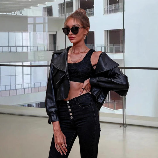 Damen Kunstlederjacke mit lässigem Oversized-Schnitt und modischen Details R&B