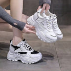 Damen Sportliche Sneakers mit atmungsaktiver Netzstruktur und dämpfender Sohle R&B