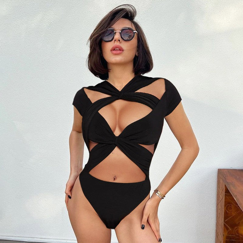 Damen Crop-Top mit innovativem Wickeldesign und einzigartigem Ausschnitt