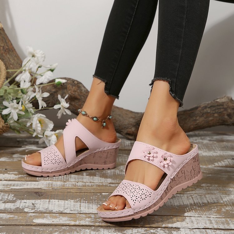 Damen Komfortable Sandalen mit floraler Perforation und ergonomischem Fußbett R&B