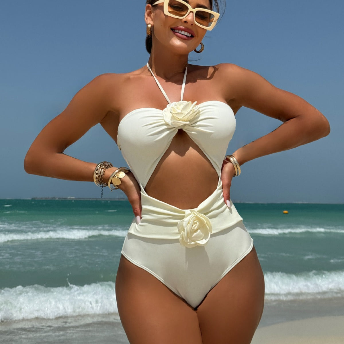 Damen Einteiliger Badeanzug mit raffinierten Cut-Outs und Blumenapplikationen R&B