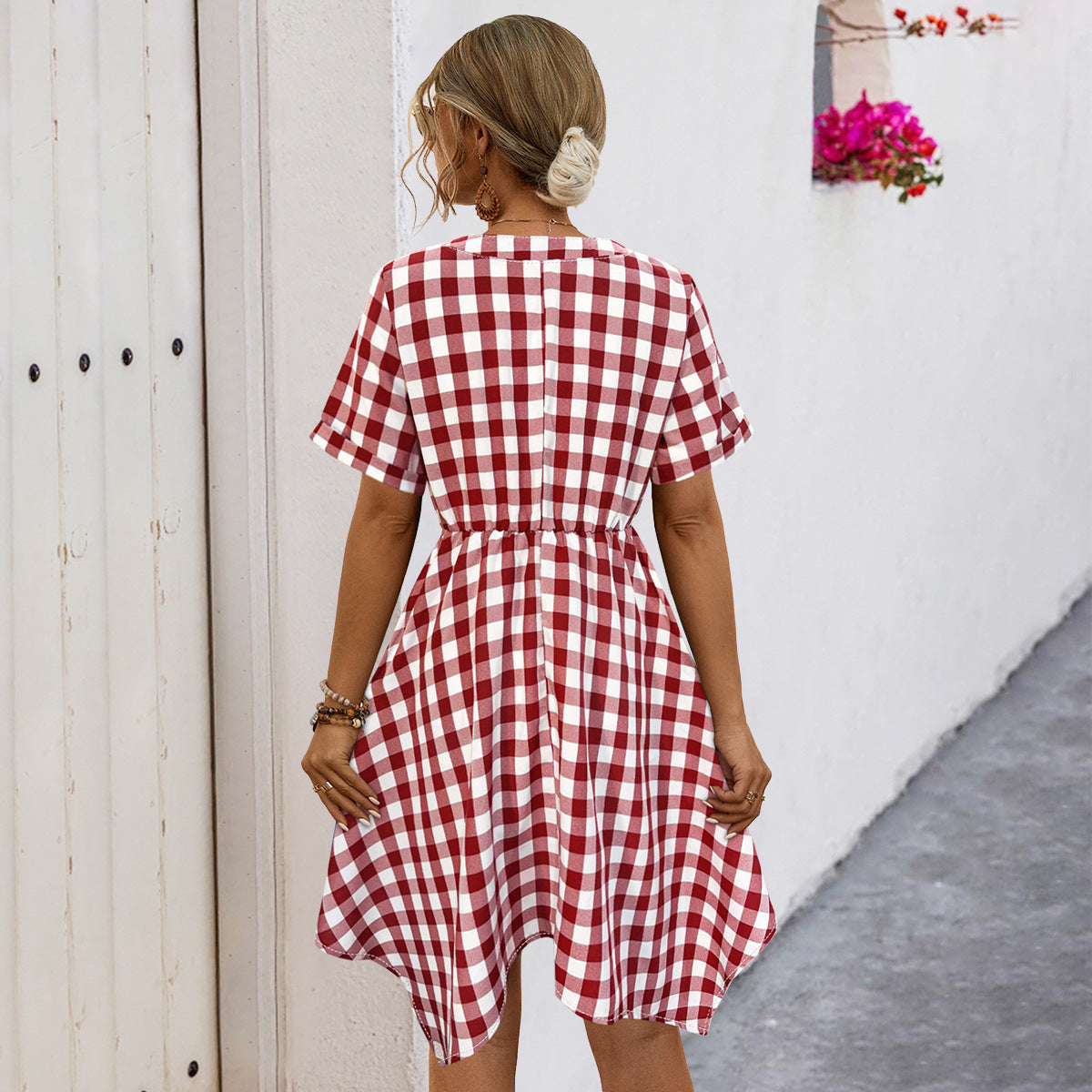 Damen Midikleid mit V-Ausschnitt, tailliertem Kordelzug und karierter Optik R&B
