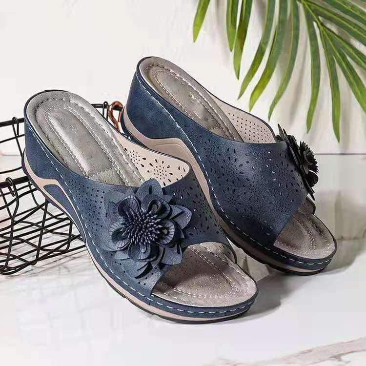 Damen Komfortable und elegante Riemensandalen mit floralem Design
