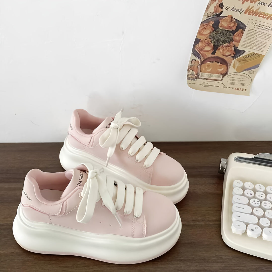 Damen Trendige Plateau-Sneaker mit eleganten Details R&B
