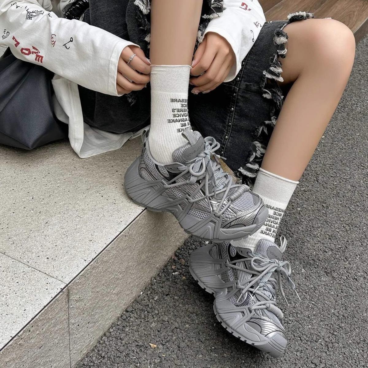 Damen Sportliche Sneaker mit atmungsaktivem Obermaterial und dämpfender Sohle R&B