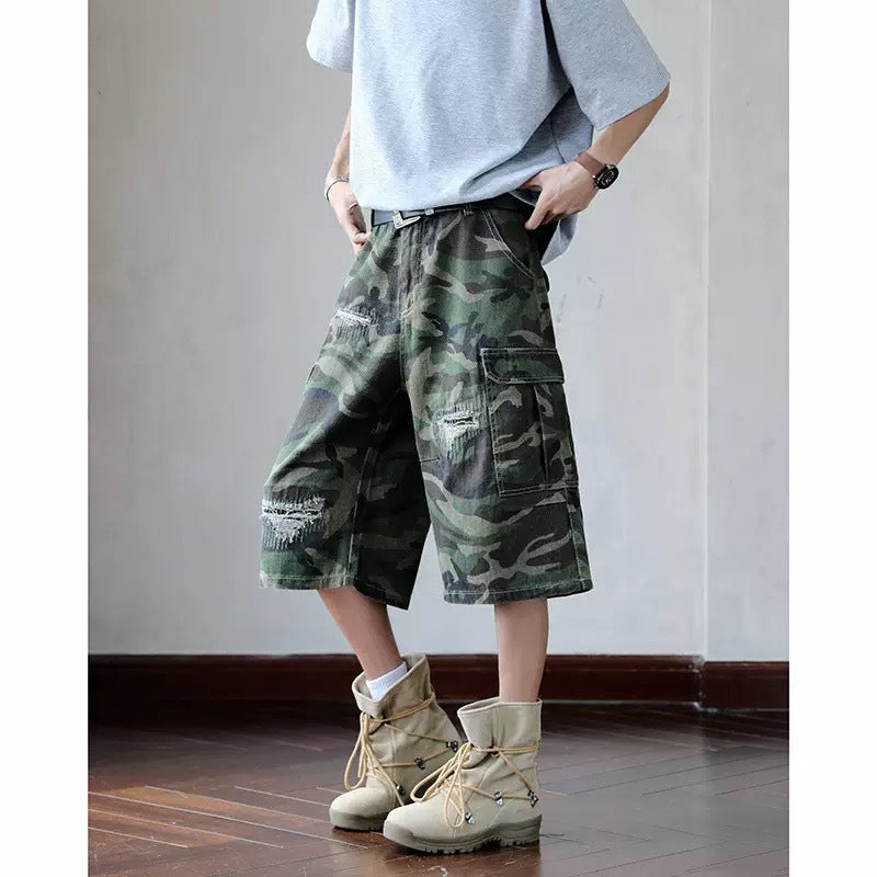 Herren Cargo-Shorts mit robustem Camouflage-Design und vielseitigen Taschen