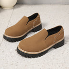 Damen Modische Slipper mit robustem Sohlenprofil und eleganten Nietenakzenten R&B
