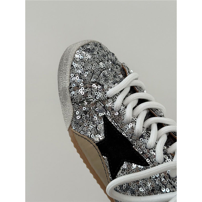 Damen Sneakers mit glitzerndem Design und kontrastierenden Schnürsenkeln R&B