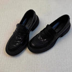 Damen modische Loafers mit robustem Blockabsatz und glänzender Lederoberfläche R&B
