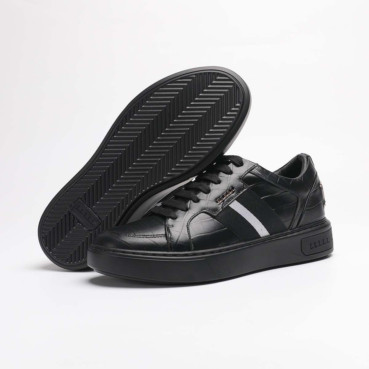 Damen Modische Sneakers mit innovativem Obermaterial und robustem Design R&B