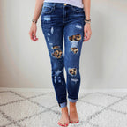 Damen Slim-Fit Jeans mit Leoparden-Detail und Distressed-Optik R&B