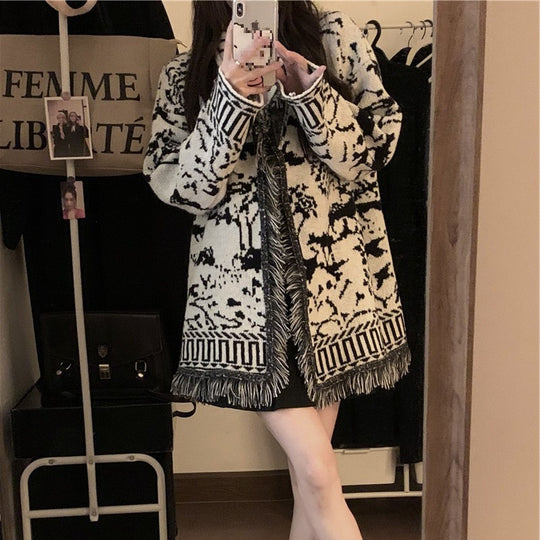 Damen Fransen-Strickjacke mit grafischem Muster und offenen Vorderteilen R&B