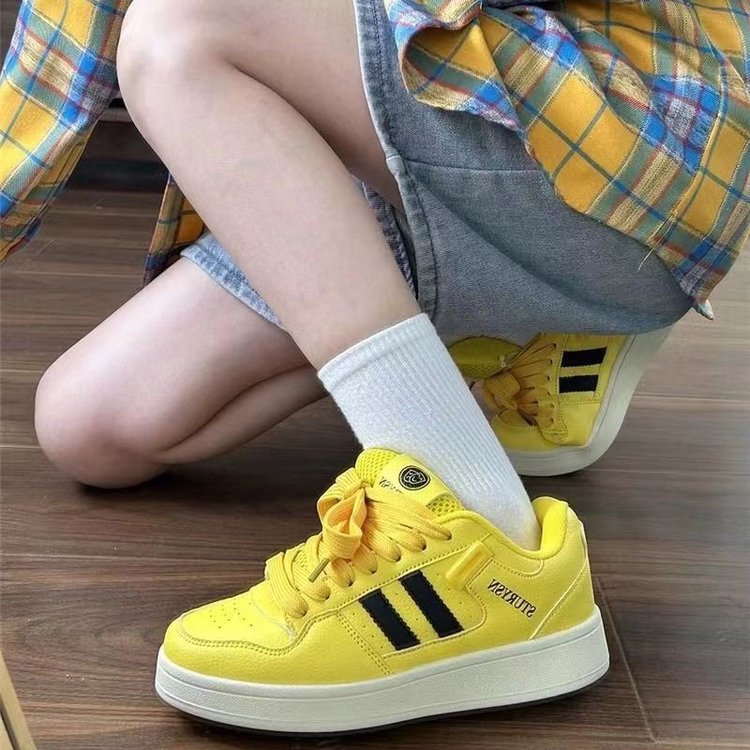 Damen Sportliche Freizeitsneaker mit markantem Obermaterial und innovativem Schnürsystem R&B