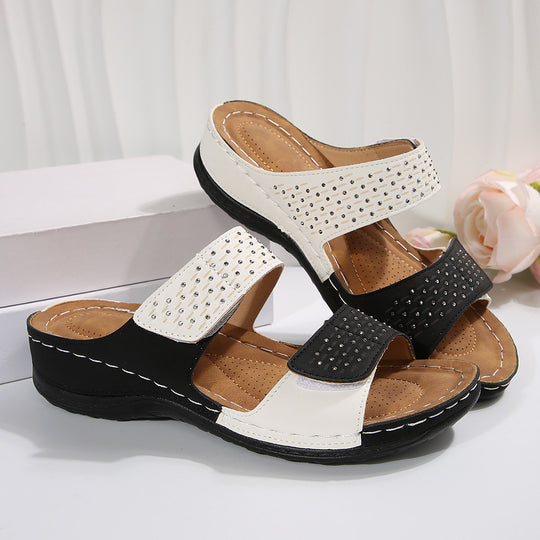 Damen bequeme Wedge-Pantoletten mit modischen Nieten-Details R&B
