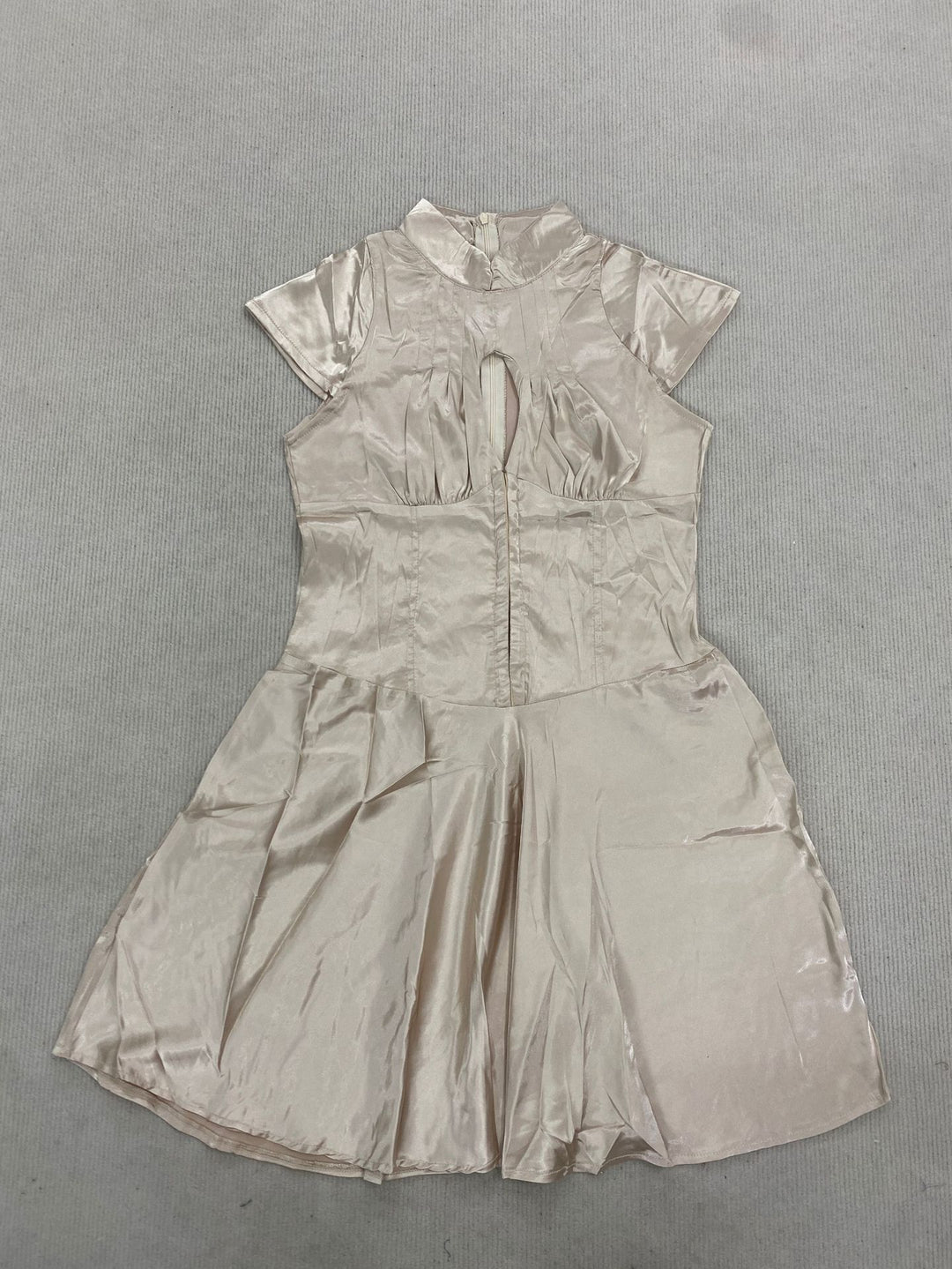 Damen elegante Abendkleid mit schickem Cut-Out R&B