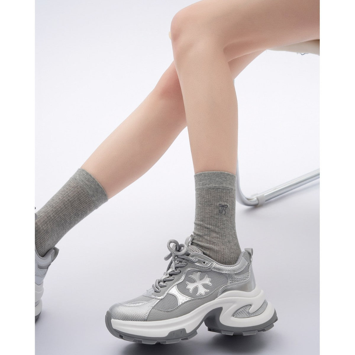 Damen Sportliche Sneaker mit atmungsaktiver Mesh-Oberfläche und dämpfender Sohle R&B