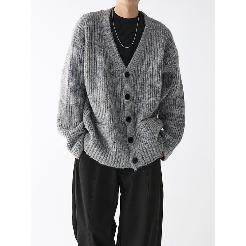 Herren Grobstrickjacke mit praktischen Taschen und stylischem Design